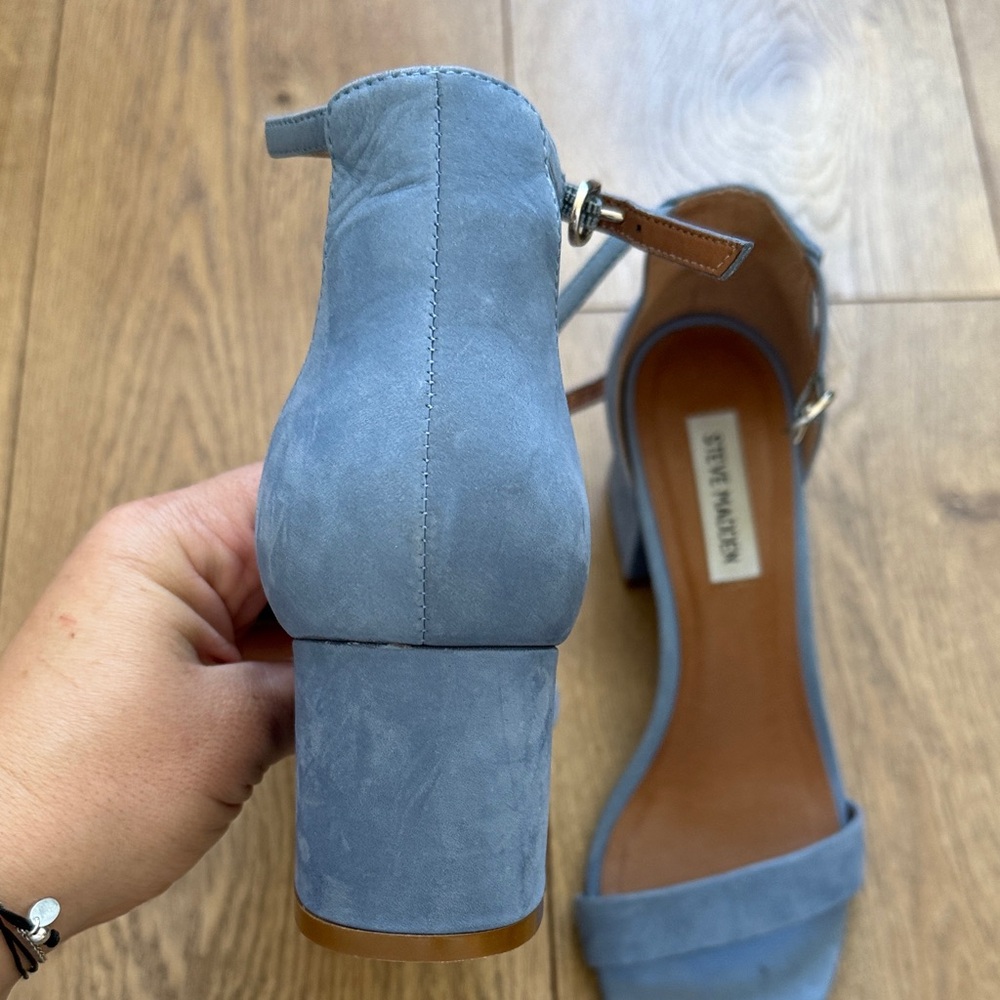 Steve Madden Sky Blue Heeled Sandals - Picture 4 of 7